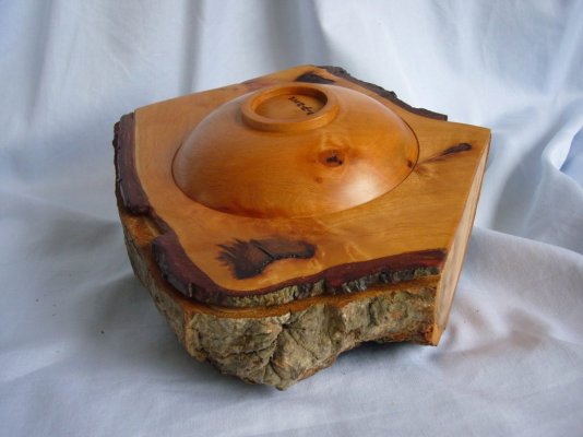 Almond bowl 12G07 f.JPG