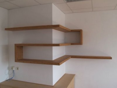 Jet Spruit Ongepast hoe zo een boekenrek onzichtbaar aan muur bevestigen | Woodworking.nl