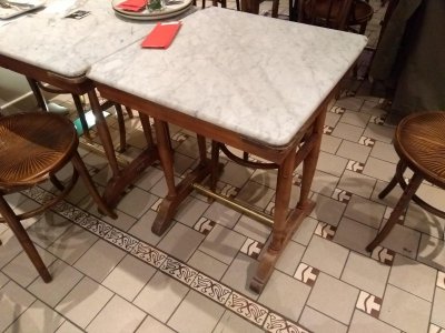 Liever Ijdelheid restaurant Vraagje over het opknappen vernis oude cafe tafels. | Woodworking.nl
